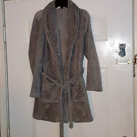 Fleece Robe - Picture 1 of 3